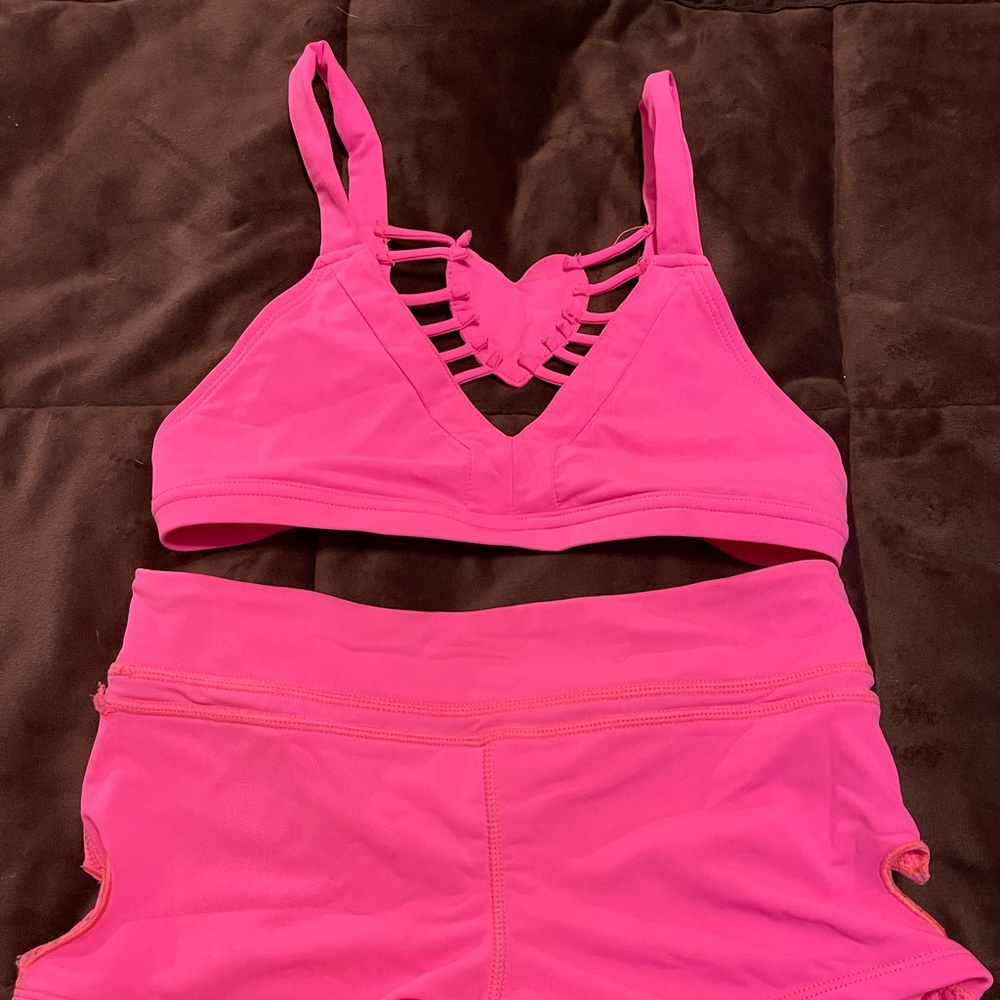 California kisses! Dance wear!